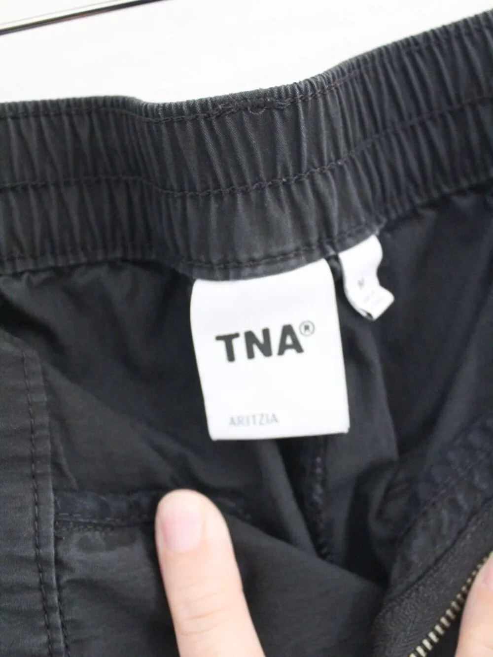 Aritzia TNA Romario Cargo Pants - Size Medium - Picture 3 of 11